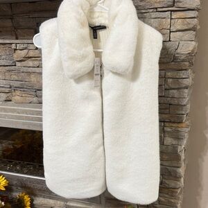 White House Black Market White Faux Fur Vest